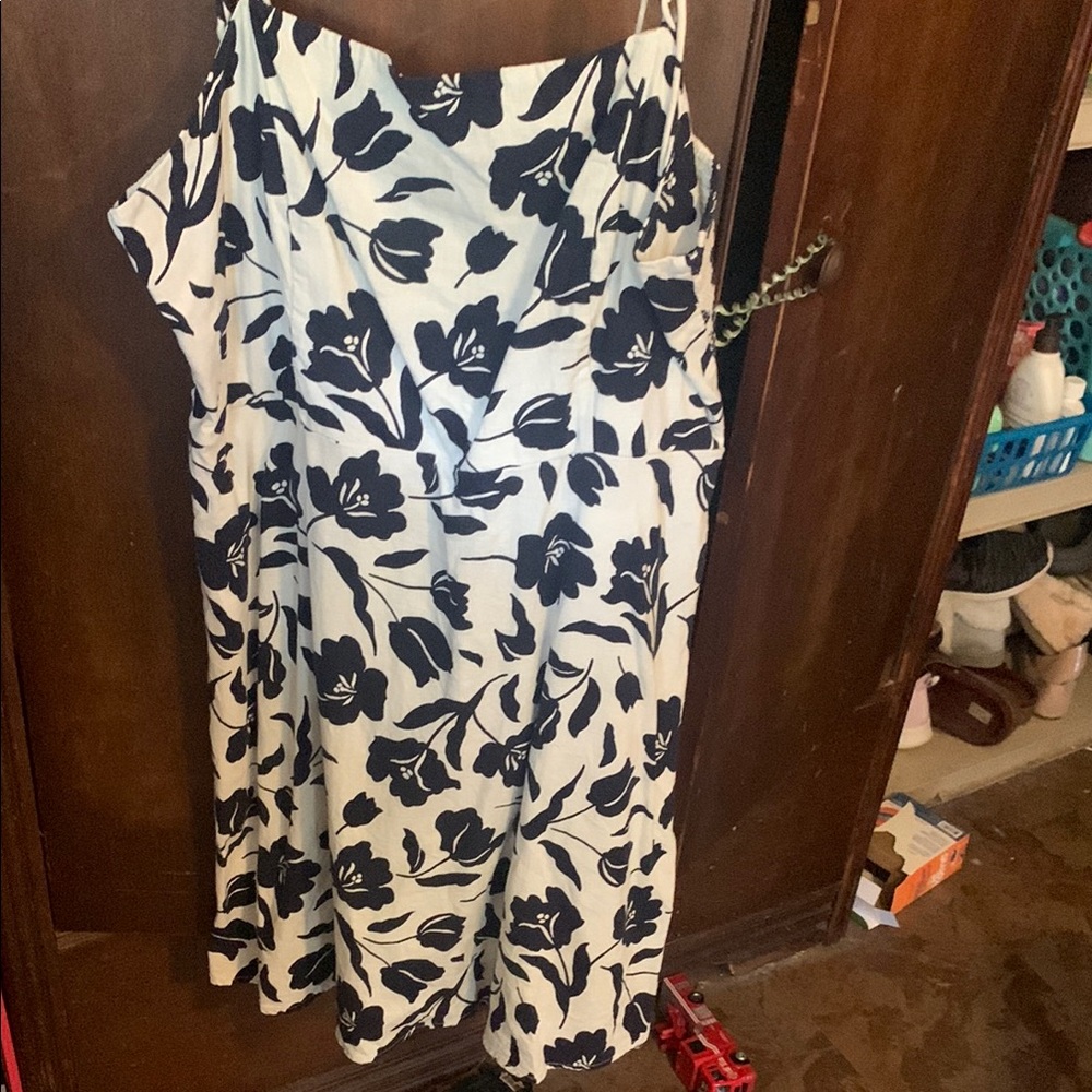 Old Navy Black and White Floral Midi Dress
